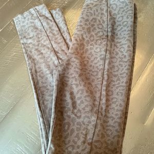 Liverpool - Black Cheetah Skinny Pant - size 0